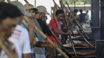 Produksi Kue Keranjang Imlek