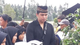 Emosi, Billy Syahputra Damprat Sopir Pick Up
