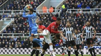 Newcastle Tekuk Manchester United, Benitez Puji Performa Dubravka