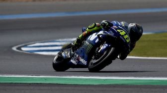 Crutchlow Pimpin Tes Hari Pertama, Rossi Terlempar dari 5 Besar