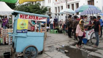 PKL Kembali Padati Kota Tua