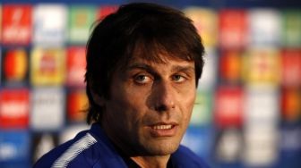 Conte Tak Ingin Membandingkan Hazard dengan Iniesta, Kenapa?