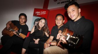 Nge-jam Bareng HIVI! dan Stereocase