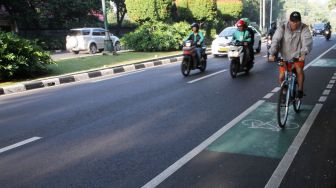 Anggaran Rp 62,5 Miliar Hanya untuk Bangun 49 Km Jalur Sepeda yang Diwarnai