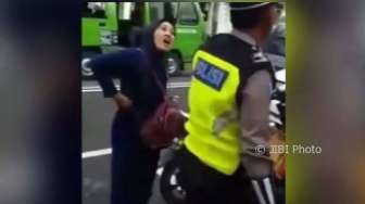 Ibu-Ibu Penggigit Tangan Polisi di Kudus Diduga Ada Riwayat Penyakit Jiwa