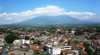 5 Fakta Gunung Salak Bogor, Dikenal Angker dan Banyak Pantangan