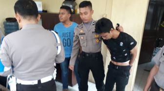 Laki-Laki Berbaju Doraemon Bawa Bakso Isi Sabu ke Kantor Polisi