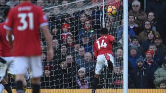 Pemain MU Jesse Lingard mencetak gol ke gawang Chelsea [AFP]