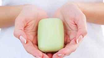 Tips Memilih Sabun Untuk Pemilik Kulit Sensitif
