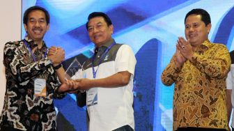 Pengoperasian Bus Listrik MAB di Bandara Soetta