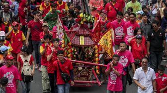 Karnaval Nusantara Cap Go Meh 2018 berlangsung di kawasan Glodok, Jakarta, Minggu (4/3/2018) [Suara.com/Kurniawan Mas'ud]