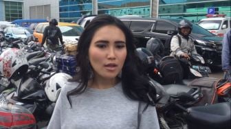 Hidung Anaknya Diperban, Ini Penjelasan Ayu Ting Ting