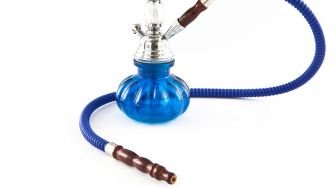 Wajib Tahu! Satu Sesi Shisha Sama Bahayanya dengan Merokok Satu Bungkus