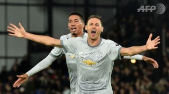 Pemain Manchester United, Nemanja Matic jadi penentu kemenangan timnya saat melawan Crystal Palace dengan skor 3-2. (Glyn Kirk / AFP)