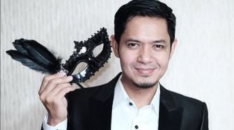 Dude Harlino: Akting dan Bisnis Sama-sama Memuaskan