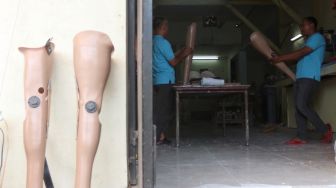 Pembuat Kaki Palsu