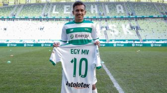 Gabung Lechia, Egy Dapat Apartemen dan Mobil Mewah