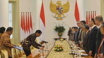 Jokowi Terima Delegasi AIIB