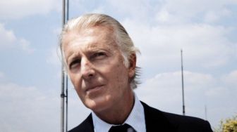 Perancang Busana Legendaris Hubert de Givenchy Meninggal Dunia