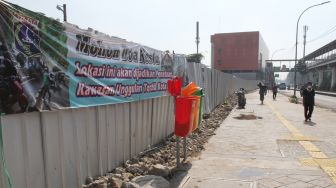 Suasana di kawasan Jatinegara, Jakarta, Kamis (15/3).