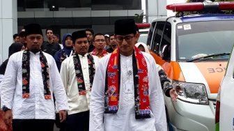 Muara Angke Penuh Lautan Sampah, Ini Reaksi Sandiaga