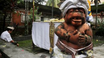 Agama Hindu Dihina: Semoga Umat Hindu Bali Berhenti Sembah Batu dan Patung