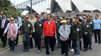 Jokowi Olahraga Pagi dengan Para Pelajar Indonesia di Australia