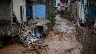 Banjir Bandang Bandung, Ijazah dan Surat Tanah Warga Tak Selamat