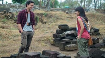 Film AADC 2 Bikin Anak Muda Senang Pakai Selendang Etnik