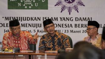 Ketua Umum Pengurus Besar Nahdlatul Ulama (PBNU) KH. Said Aqil Siradj menerima kunjungan ketua Umum PP Muhammadiyah KH. Haedar Nashir dalam acara silaturahmi di Gedung PBNU Jakarta, Jumat (23/3).