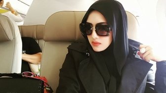 Yulia Mochamad: Anda Yakin Wanita Bercadar Itu Saya?