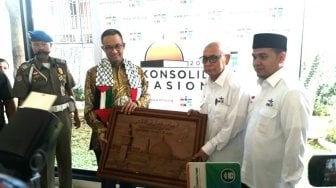 Peserta KNRP Teriak Ganti Presiden, Anies Baswedan Tersenyum