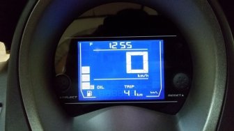 Begini Cara Mengatur Jam di Yamaha Nmax