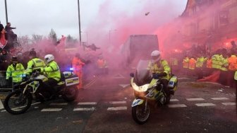 Bus Manchester City Dirusak Fans, Liverpool Minta Maaf