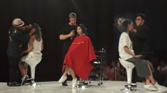 "Color Melting" Tren Pewarnaan Rambut Terbaru yang Unik