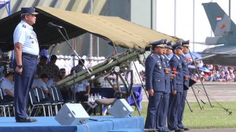 Gladi bersih HUT ke 72 TNI Angkatan Udara di Lanud Halim Perdanakusuma, Jakarta, Sabtu (7/4). 