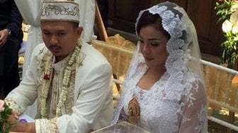 Motoran dan Berkemah, Konsep Bulan Madu Chef Aiko dan Suami