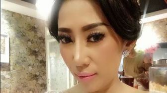 Tak Ada Bully, Dewi Sanca Ular Dipuji Cantik Saat Berhijab