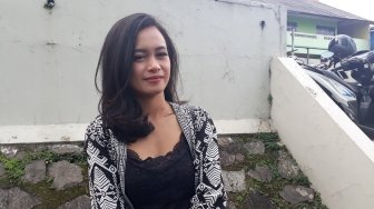 Tagih Utang Rp10 Juta ke Ayah Tiri, Putri Elly Sugigi Ngamuk Singgung Homo