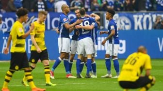 Tumbangkan Dortmund, Schalke Pertahankan Posisi Dua Klasemen