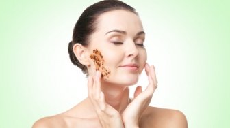 Atasi Skindemik, Ini Pentingnya Memilih Face Scrub sesuai Jenis Kulit