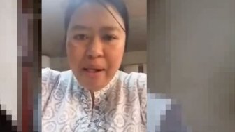 Jika Facebook Ditutup, Perempuan Ini Janji Telanjang dari Purwodadi-Jakarta
