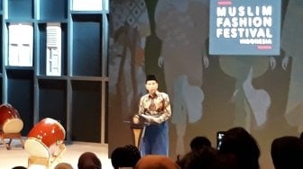 Jokowi Minta Industri Fashion Tak Lupakan Nilai Agama dan Tradisi