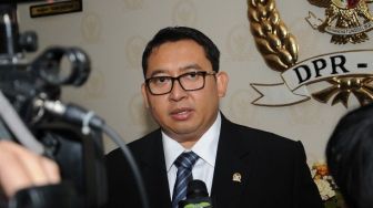 Fadli Zon: Pemerintah Cenderung Istimewakan Tenaga Kerja Asing