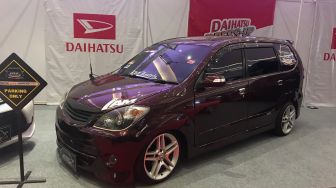 Adu Kreativitas Modifikasi Mobil Daihatsu di IIMS 2018