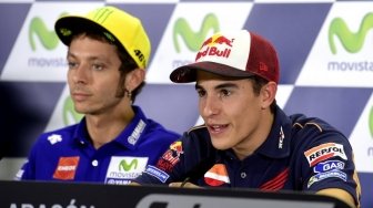 Ibunda Harap Valentino Rossi Berbaikan dengan Marc Marquez