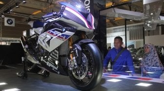 BMW HP4 Race Dibanderol 2,1 Miliar