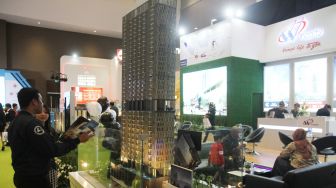 Pameran properti REI Mega Expo 2018 di Hall C3, JIExpo Kemayoran, Jakarta, Sabtu (21/4). 