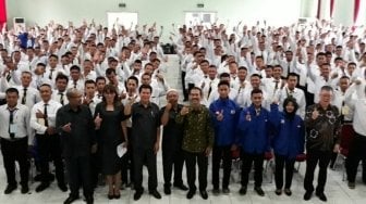 Walau Diguyur Hujan, BNP2TKI Lepas 354 PMI ke Korea Selatan