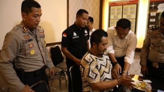 Hina Nabi Muhammad, Rendra Dibawa Polisi ke RSJ